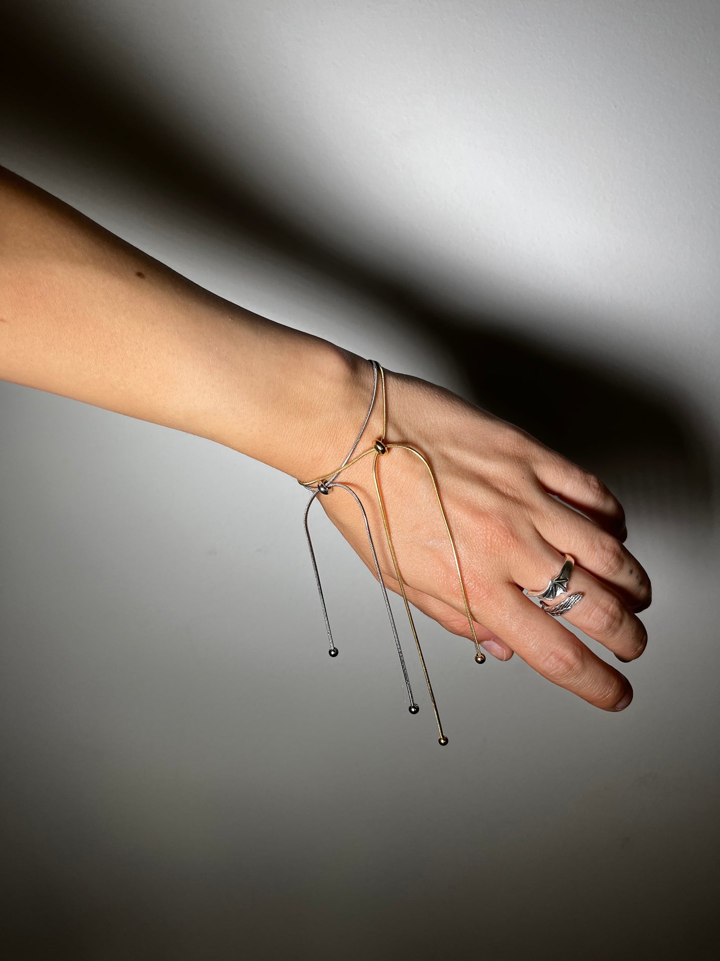 ——— bracelet